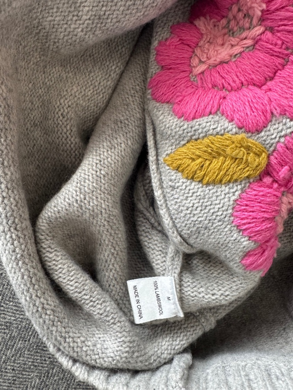 NWT, FRANCES VALENTINE, DARLING PINK EMBROIDERED FLORAL LAMBSWOOL SWEATER - Picture 7 of 12